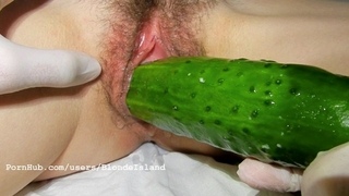Большой дилдо/огурец l Pussy eat cucumber №3