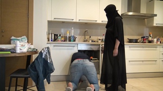 Egyptian Wife Fucked By Plumber In London Apartment