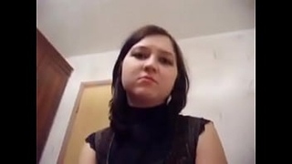Домашнее видео молодой русской брюнетки