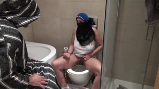 Syrian Wife In Germany Shows Stepson How Women Pee