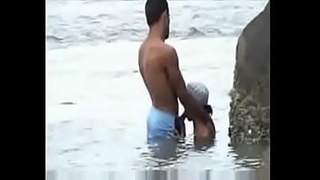 At The Beach Showing Amateur Couple Having Unsimulated Fucking