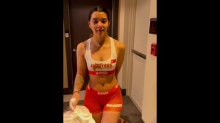 Hooters girl gets fucked