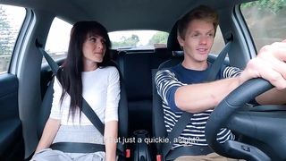 Cheating BF on back seats in Mr. Pussylicking car