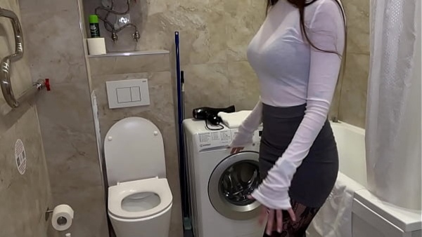 Hot Brunette Realtor Gets Her Wet Pussy Pounded During Apartment Tour