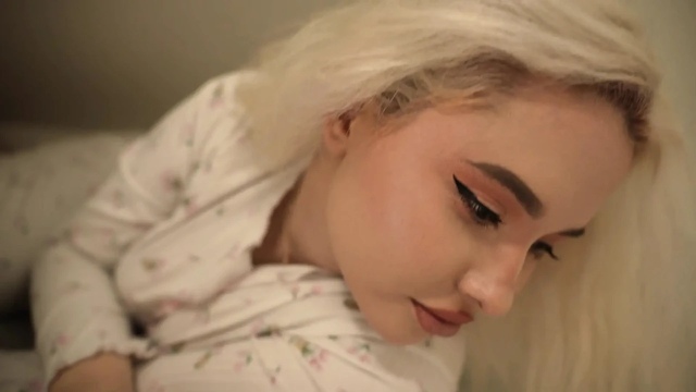 Stepsister Constantly Gets Stuck in the Most Obvious Places to Already Get Fucked