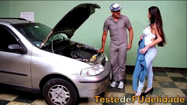 Mistress paid her mechanic with good sex